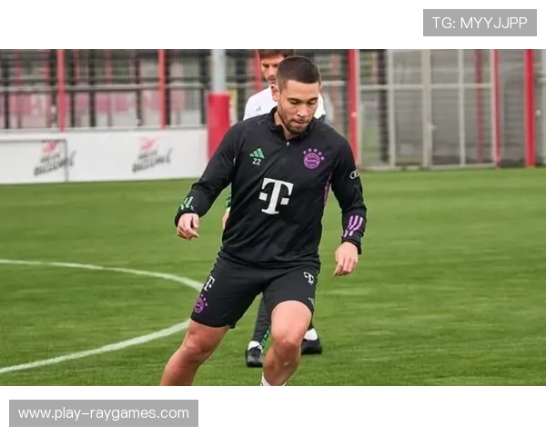 格雷罗恢复训练有望复出，拜仁后防线人员短缺得到缓解